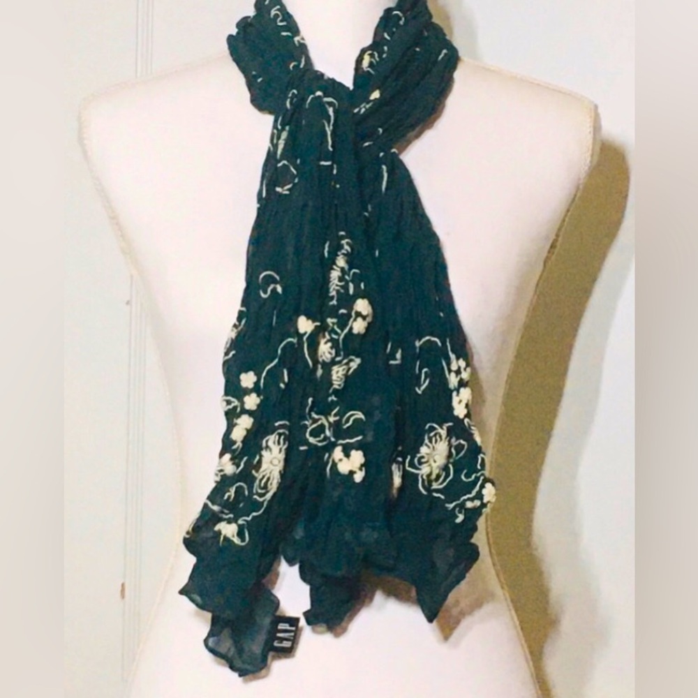GAP Pine Green Floral Embroidered Women's Scarf